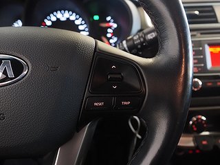 Halvkombi Kia Rio 18 av 20