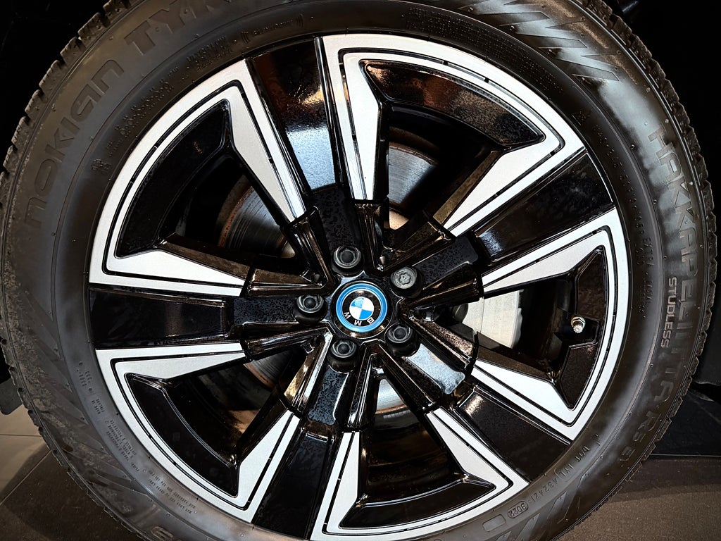 BMW iX3 M Sport Glastak Cockpit Läder Drag - bild 30