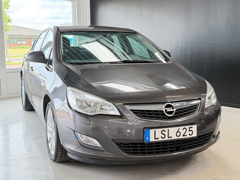 Opel Astra 1.4 140hk Turbo Automat Enjoy | Nyservad