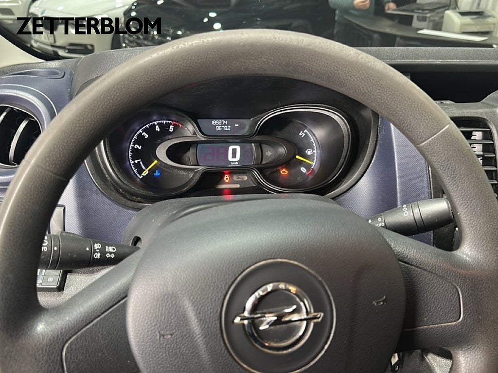 Transportbil - Skåp Opel vivaro-b 11 av 16