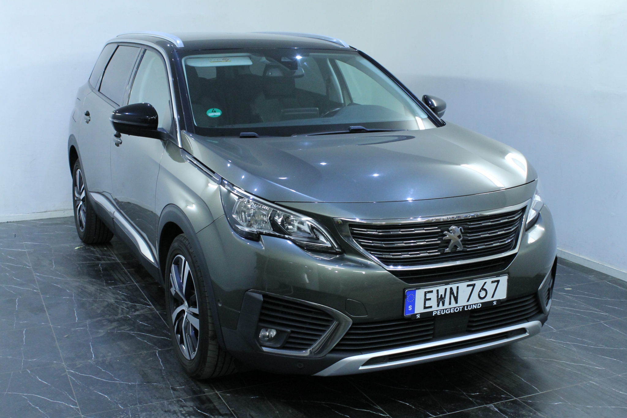 Peugeot 5008 1.6 BlueHDi 120 Allure 2017, bild 2/10