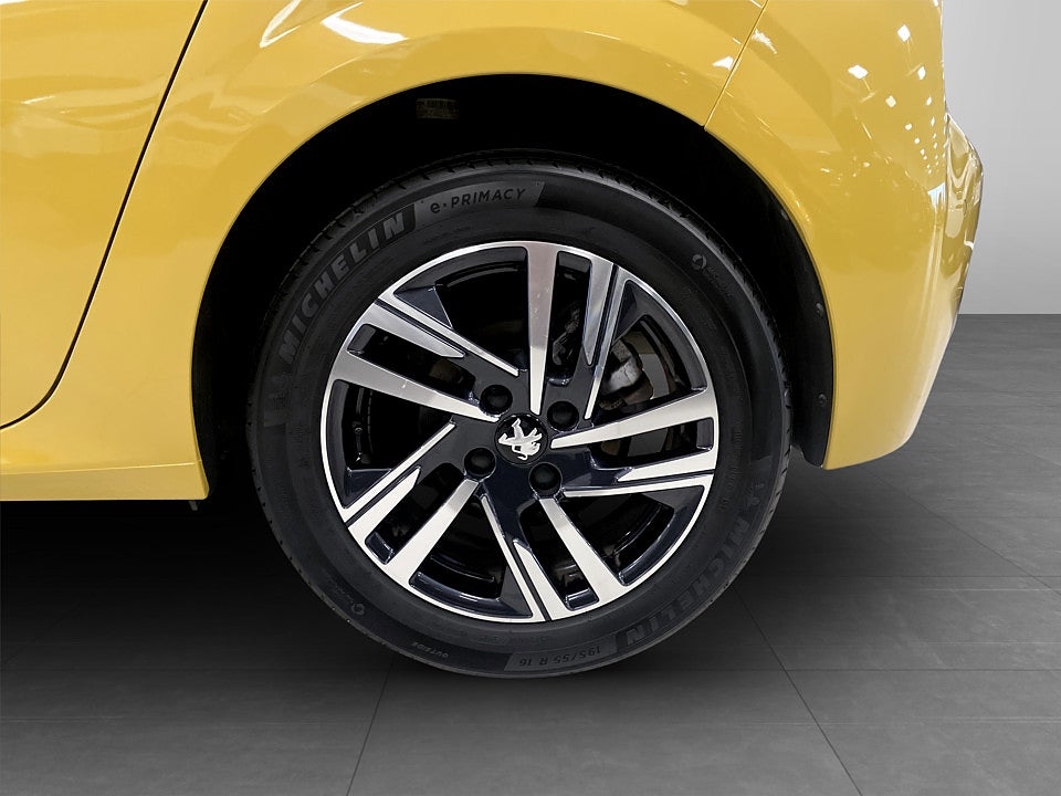 Bild på Peugeot 208 Allure 1.2 PT 100hk B-KAMERA FARTHÅLLARE
