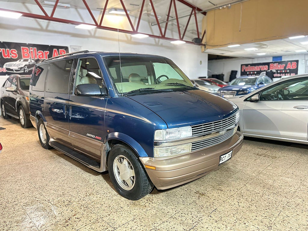 Chevrolet Astro 4.3 V6 AWD Hydra-Matic 7 Sits Ny Servad & Besiktigad 