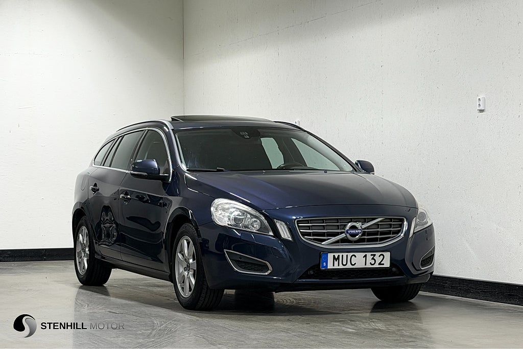 Volvo V60 D2 Momentum Nyservad Taklucka Navi Drag