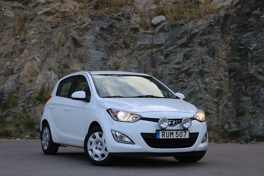 Hyundai i20 5-dörrar 1.4 Premium/1,95% ränta/ S&V-hjul/1års garanti