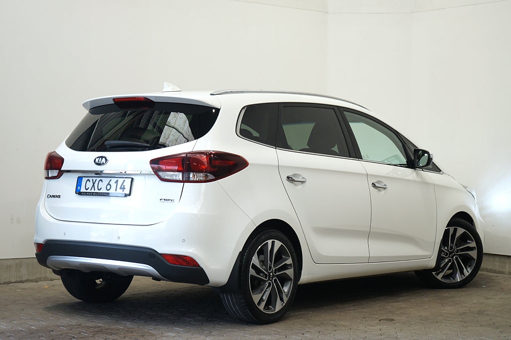Kia Carens 1.7 GLS Advance Plus B-kamera Carplay 7-sits 141hk