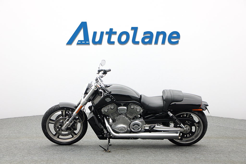 Harley-Davidson VRSCF V-Rod *Vance & Hines Nya däck Nyservad
