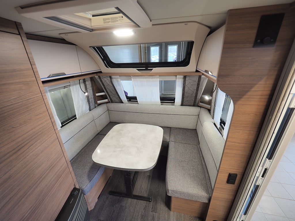 Knaus Sport 540 UE Golvvärme I Design paket