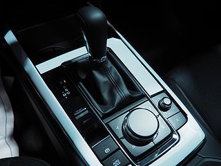 SUV Mazda CX-30 19 av 21