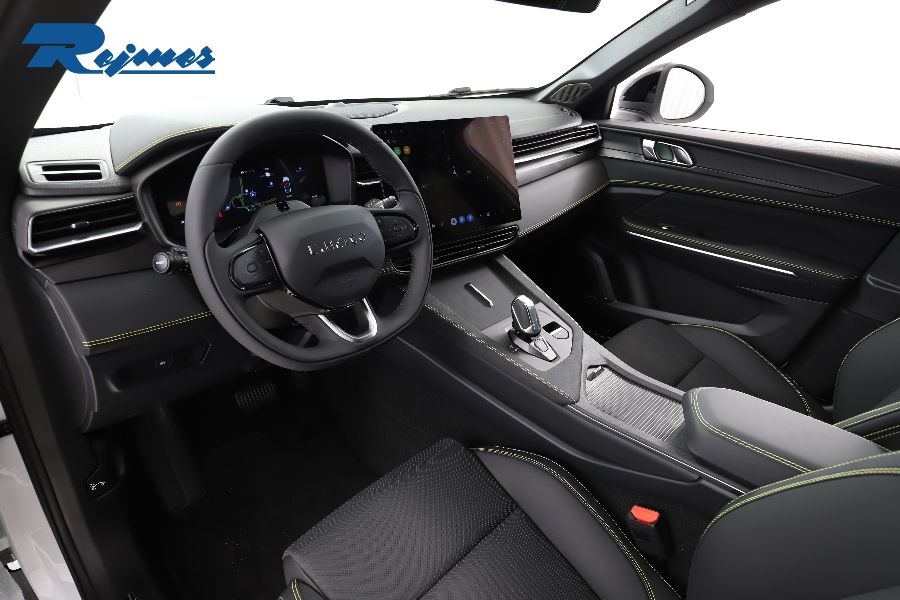 Lynk & Co 01 More PHEV 2025, bild 5/71