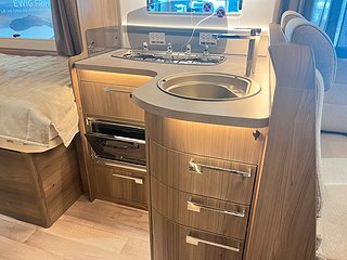 Husbil-halvintegrerad Kabe ROYAL X 780 LT 17 av 33