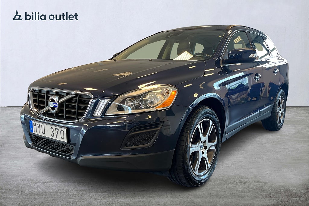 Volvo XC60 D4 AWD Momentum 163hk / Värmare PDC Lågmilad 2 Brukare