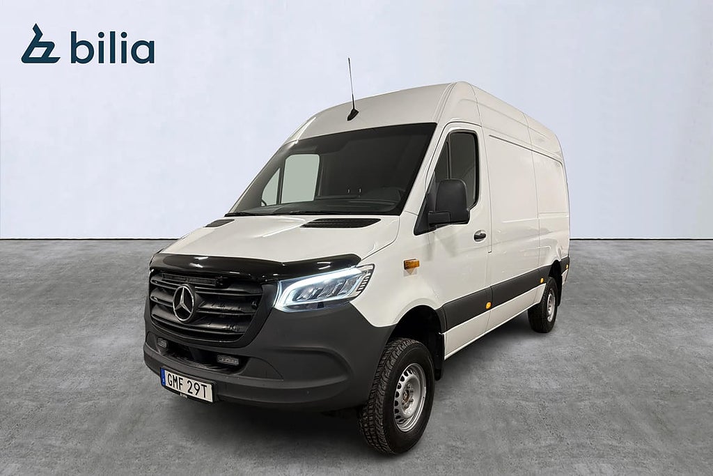 Mercedes-Benz Sprinter 319 CDI 4x4 Skåpbil Kamera Drag MOMS Värmare
