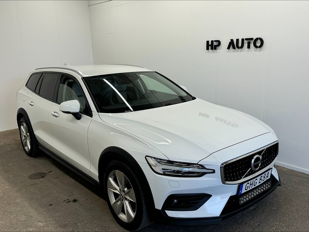 Volvo V60 Cross Country D4 AWD Momentum VOC Drag D-värm Moms