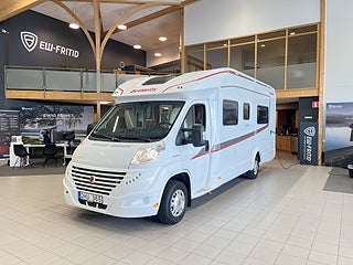 Husbil-halvintegrerad Dethleffs T 7010