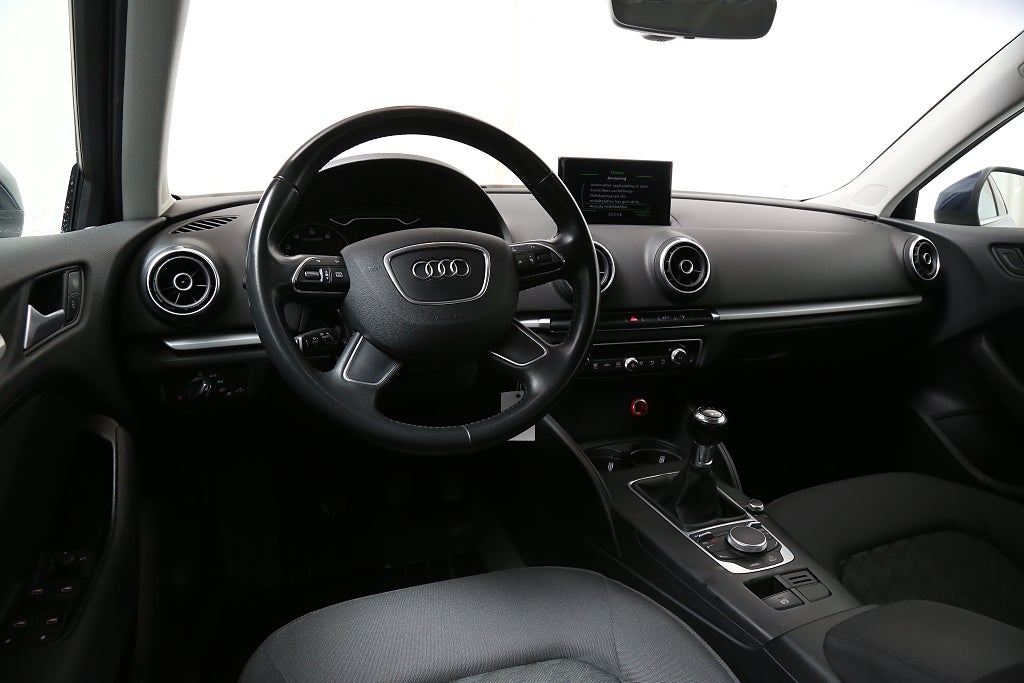 Audi A3 1,2 TFSI 110hk Attraction Sportback I Motorv I Dragkrok 2016