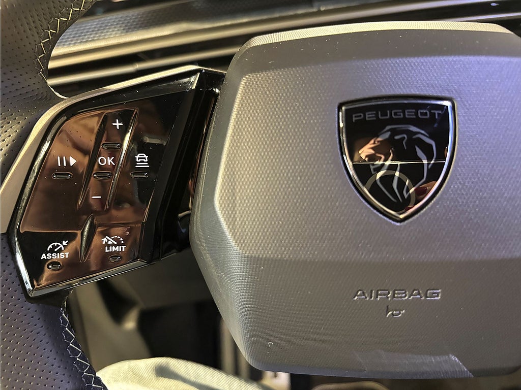 Bild på Peugeot 3008 GT Hybrid 145hk Aut - B-KAMERA,CARPLAY,NAV