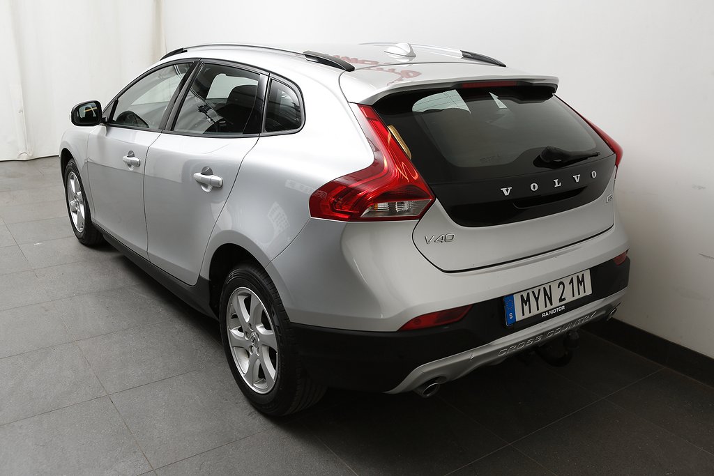 Volvo V40 Cross Country D3 150hk Kinetic Dragkrok Leasbar 2019
