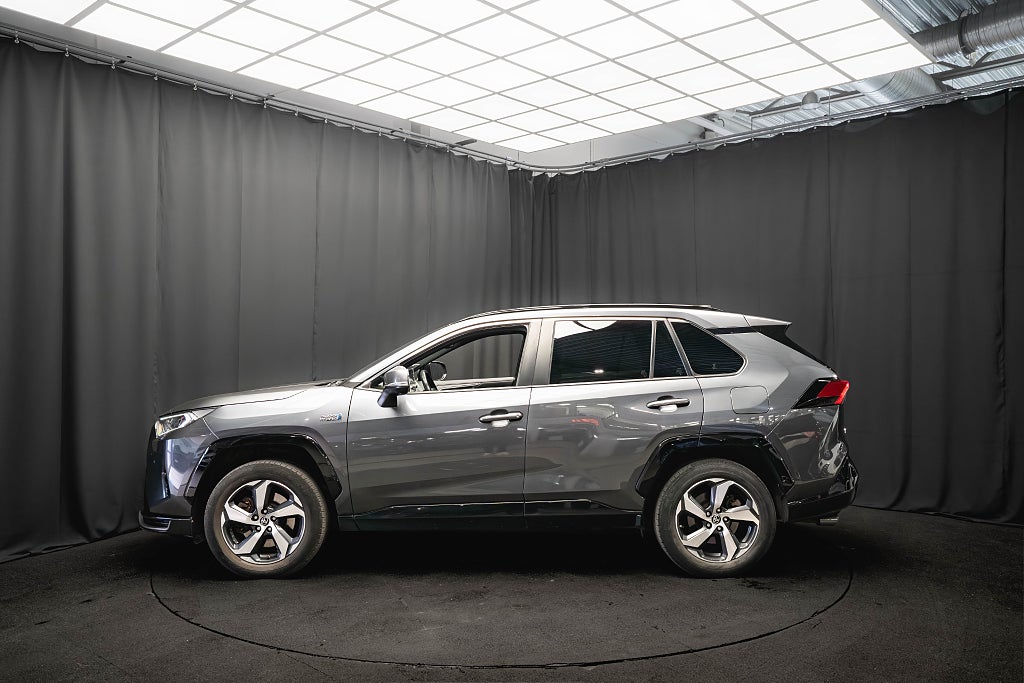 Toyota RAV4 Plug-in Hybrid AWD X-Edition DRAG JBL KAMERA 1-ÄGARE MOMS