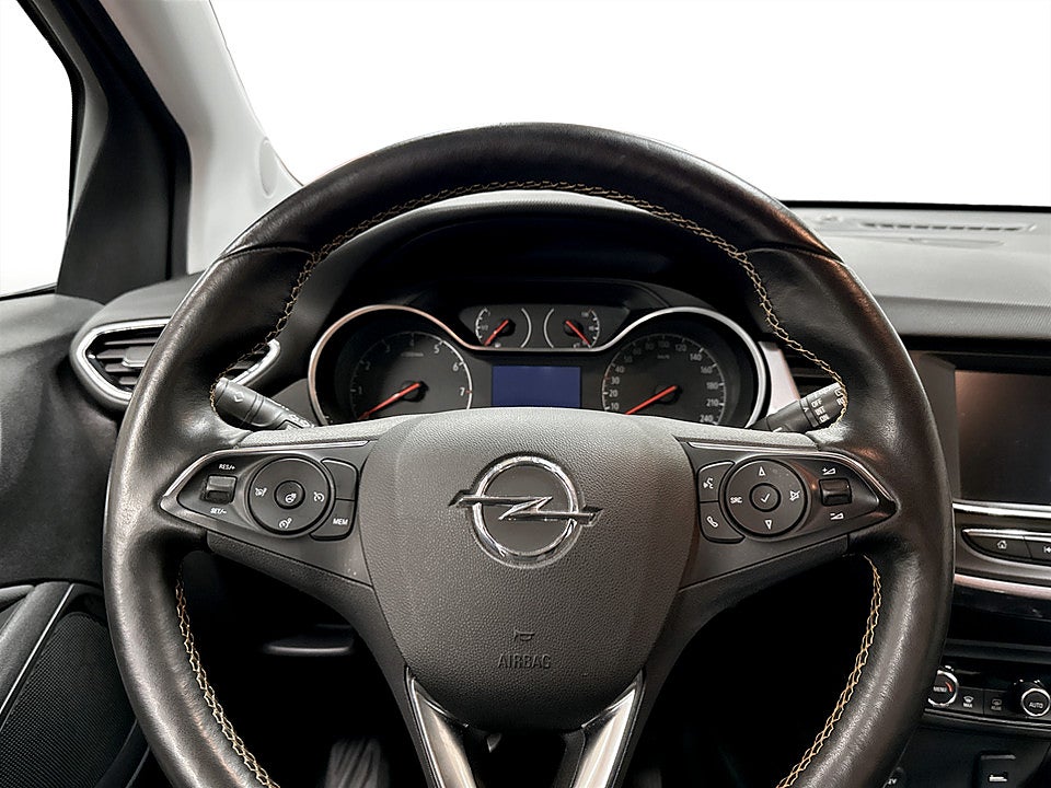 Bild på Opel Crossland X 5D Dynamic 1.2 Turbo 110hk BACKSENSORER