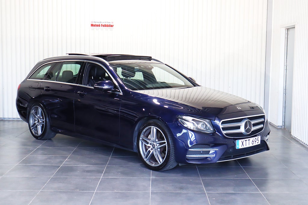 Mercedes-Benz E 220 d T AMG Burmester Panorama Skinn Svensk