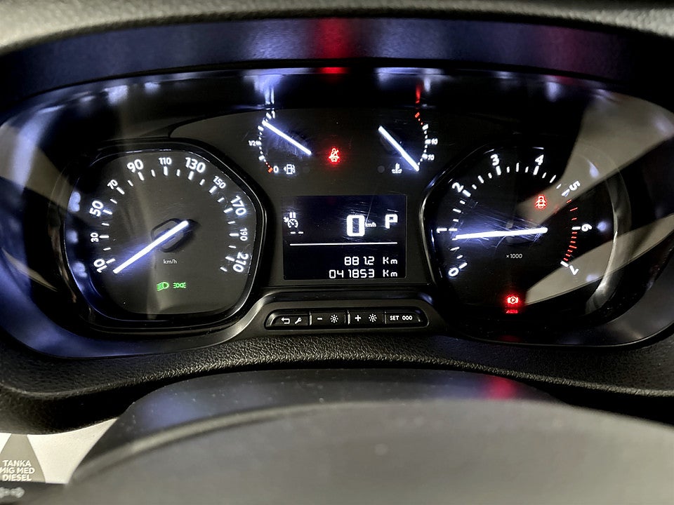 Bild på Peugeot Expert PRO+ 2.0 BHDi 145hk Aut L3 B-KAMERA DRAG