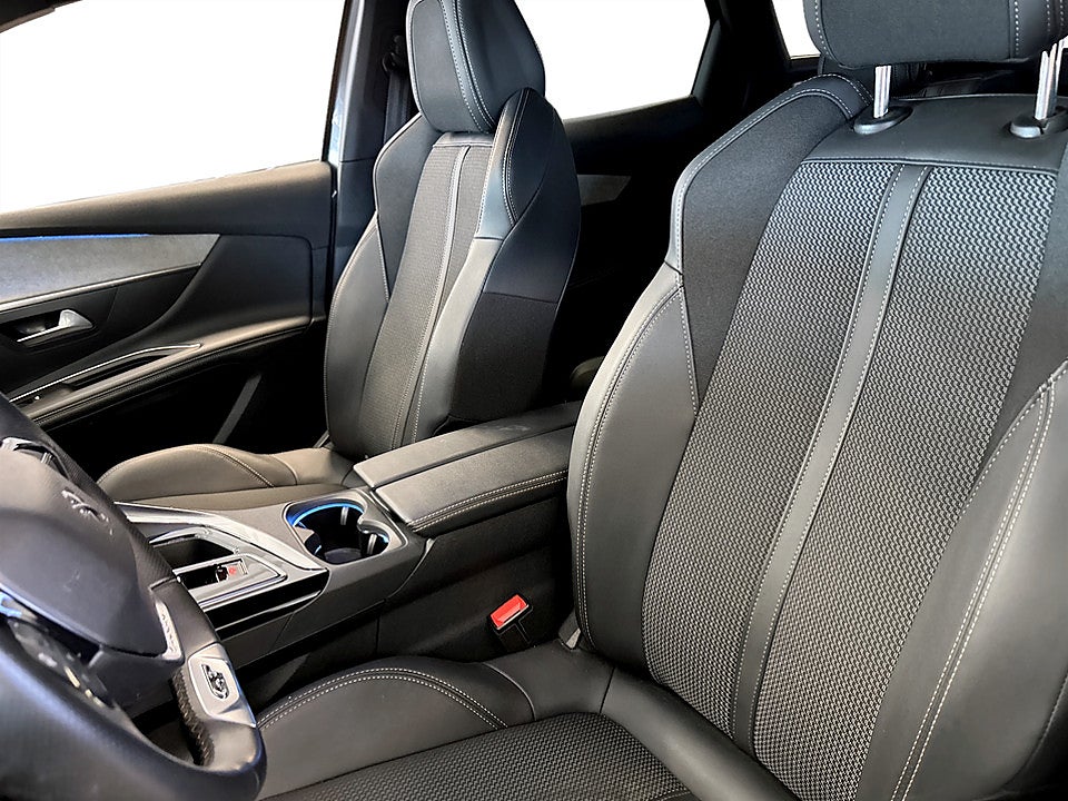 Bild på Peugeot 3008 GT 1.2 PT 130hk Aut B-KAMERA 1 ÄGARE