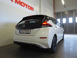 Halvkombi Nissan Leaf 7 av 22
