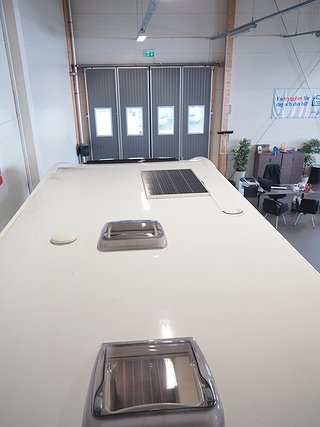 Husbil-halvintegrerad Ci Elliot 84 XT 20 av 21