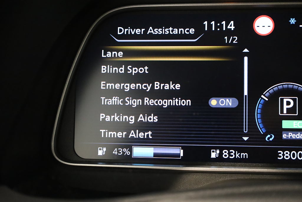 Nissan Leaf Acenta 40 kWh Kamera CarPlay Rattvärme Keyless Leasbar 2023