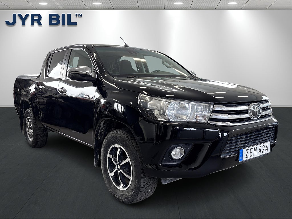 Toyota Hilux Dubbelhytt 2.4 AWD Drag / Hardtop / Kamera / MOMS