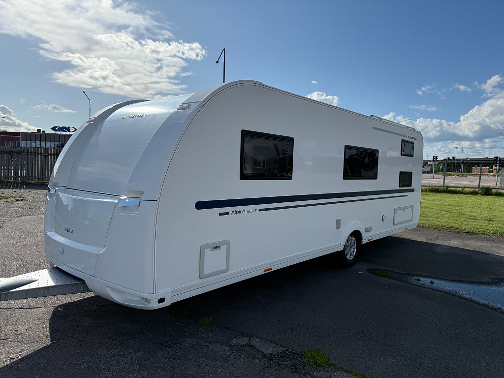 ADRIA MOBIL Alpina 663 PT Queenbed / Barnkammare