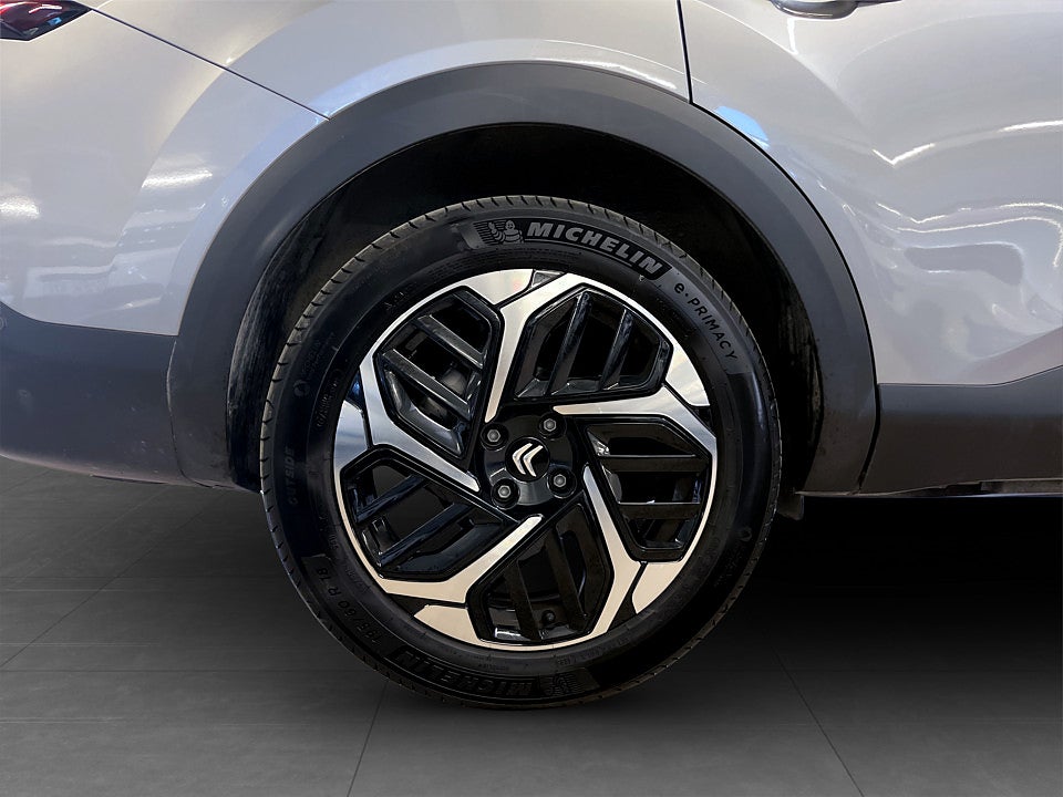 Bild på Citroën C4-X Shine 1.2 PT 130hk Aut B-KAMERA RATTVÄRME