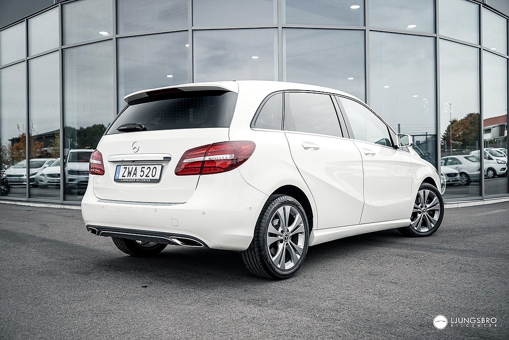 Mercedes-Benz B200 2019 - miniatyr 2