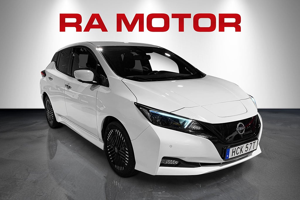 Nissan Leaf N-Connecta|40kWh|Värmepump|360 kamera