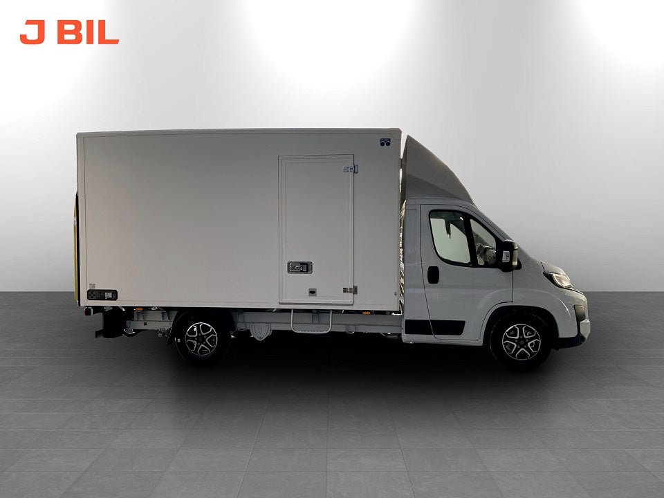 Bild på Peugeot Boxer Volymskåp BG-Lyft 180hk Aut - OMGÅENDE LEVERANS!