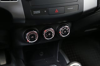 SUV Mitsubishi Outlander 18 av 25
