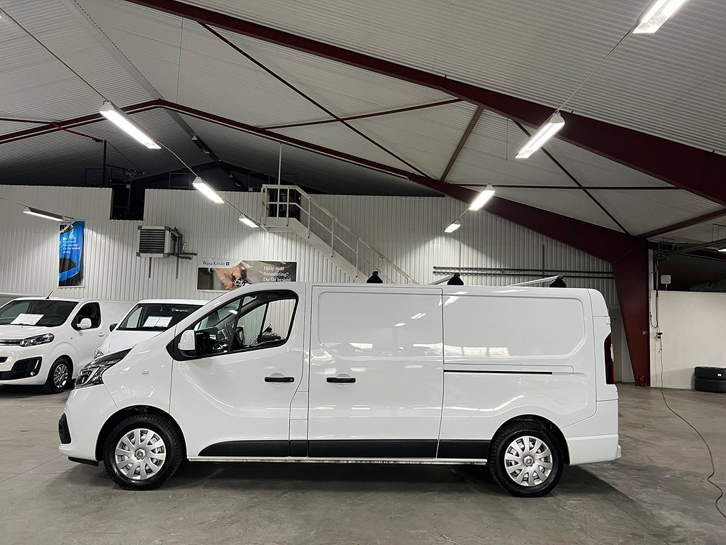 Renault trafic Skåpbil 3.0t 2.0 dCi L2H1 120HK Navi Back Dragk