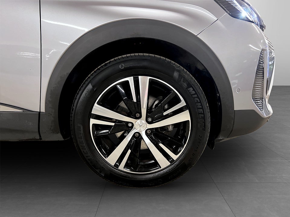 Bild på Peugeot 5008 GT 1.2 PT 130hk Aut 7-SITS B-KAMERA CARPLAY