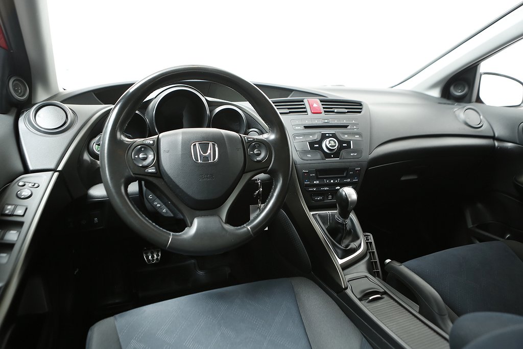 Honda Civic 1.8 i-VTEC 142hk Sport 5D Motorv Dragkrok 2013