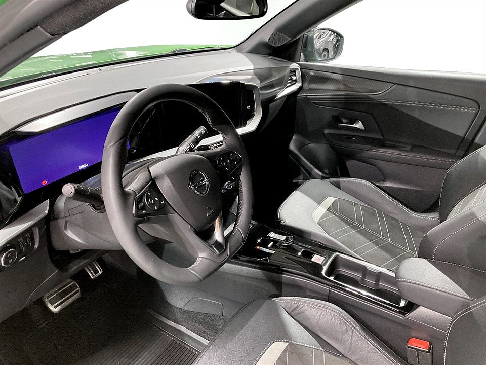 Bild på Opel Mokka Ultimate 1.2 PT 130hk Aut - 360-KAMERA, CARPLAY