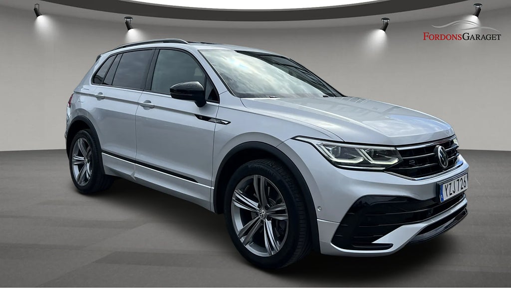 Volkswagen Tiguan 2.0 TDI DPF SCR 4MOTION R LINE SVENSK PANO HARMAN KARDO