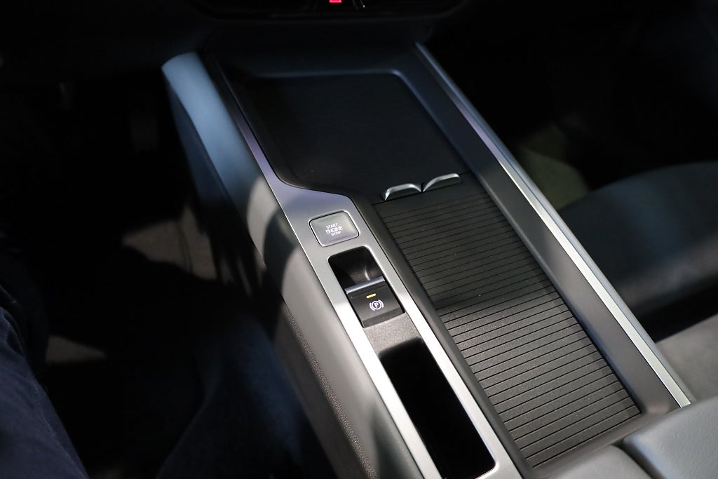 Volkswagen Passat Sportscombi 1.5 eTSI AUT Business Drag Värmare Massage 2025