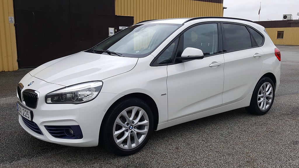 BMW 218d Aut 150hk Active Tourer Sport line GPS B-Kam 8600mil
