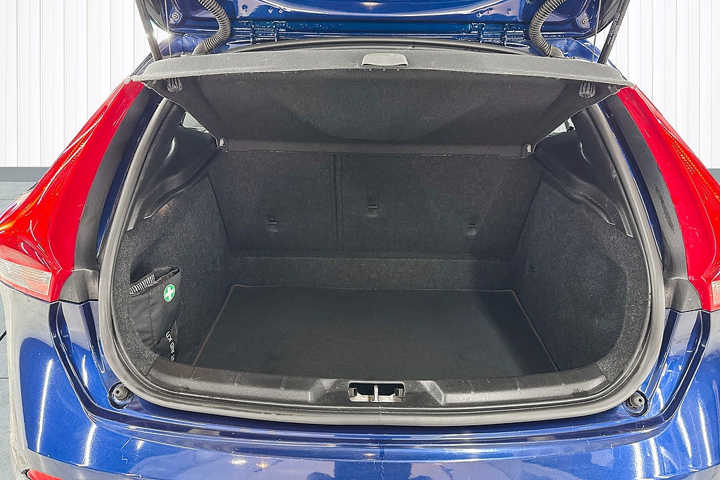 Volvo V40 Cross Country 2016