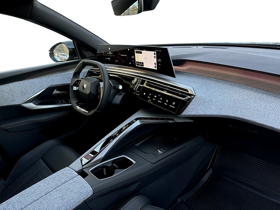 Bild på Peugeot e-5008 GT Long Range - DEMO