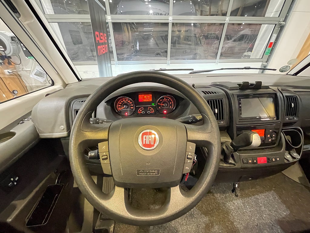 Adria Sonic Supreme 810 SC/Hyd-stöd/AC bodel/Solcell/Drag/Automat180hk - Adria