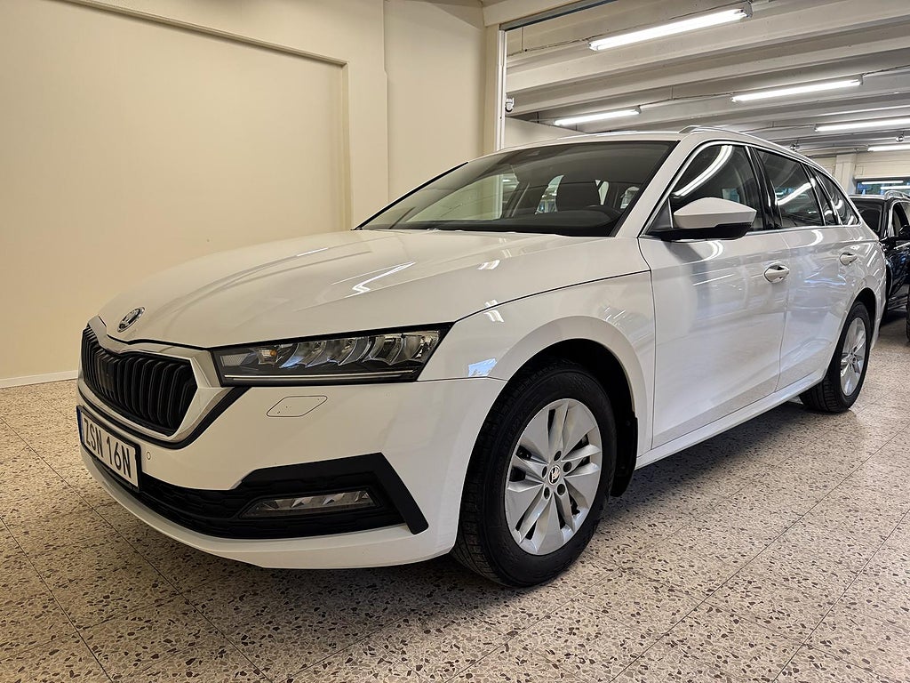 Skoda Octavia Kombi 2.0 TDI Ambition 116hk / Värmare / Drag / Kamera