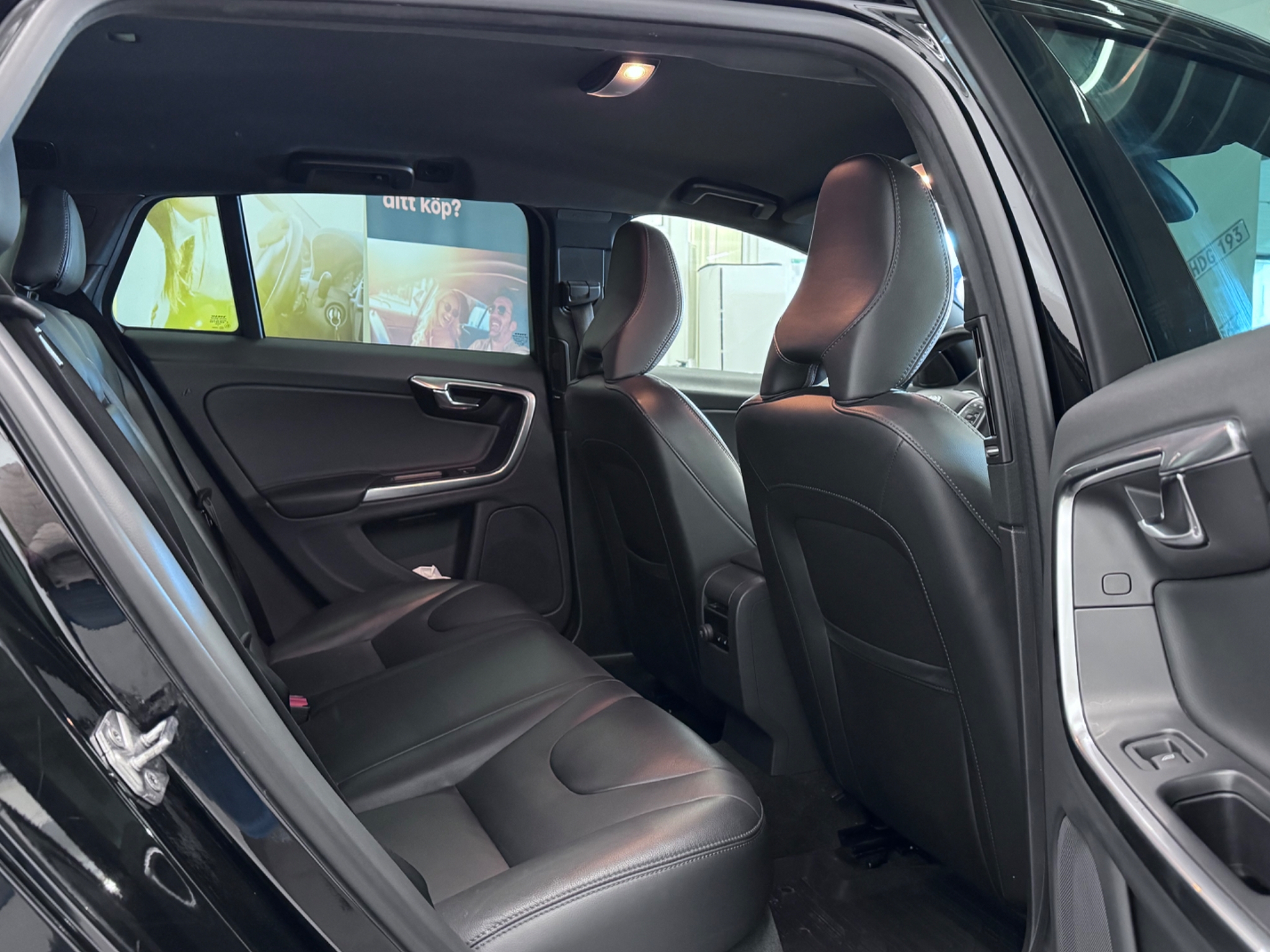 Volvo V60 Cross Country 2017, bild 7/47