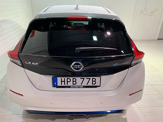 Halvkombi Nissan Leaf 7 av 26